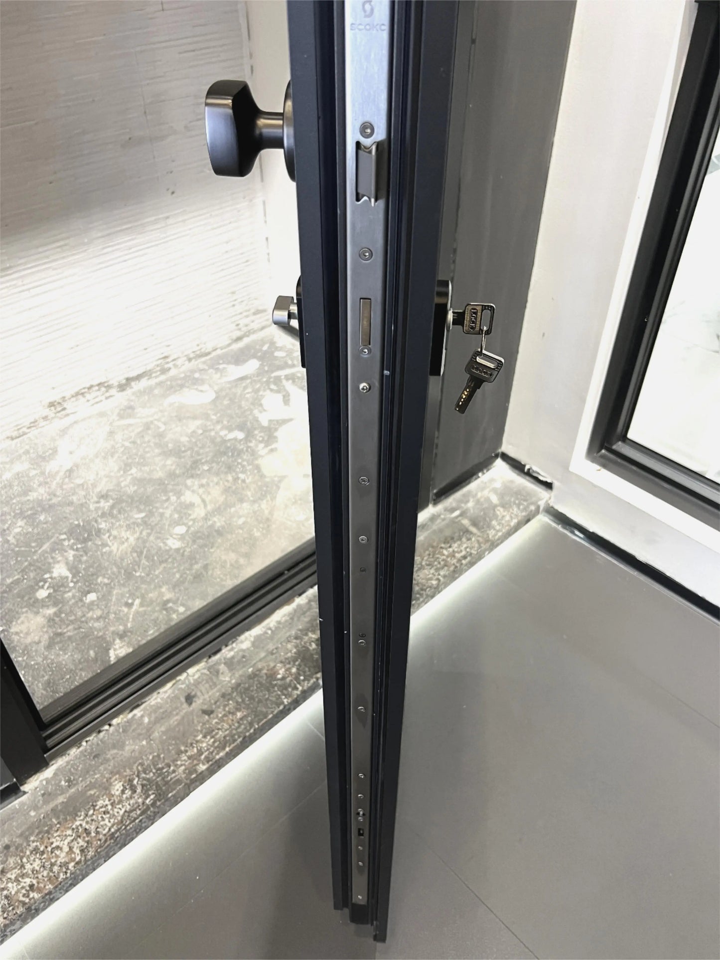 Custom Exterior Entry Doors Safety Aluminum Alloy Profile Front Casement Door SwingesPanel For Home Decor Household Customize