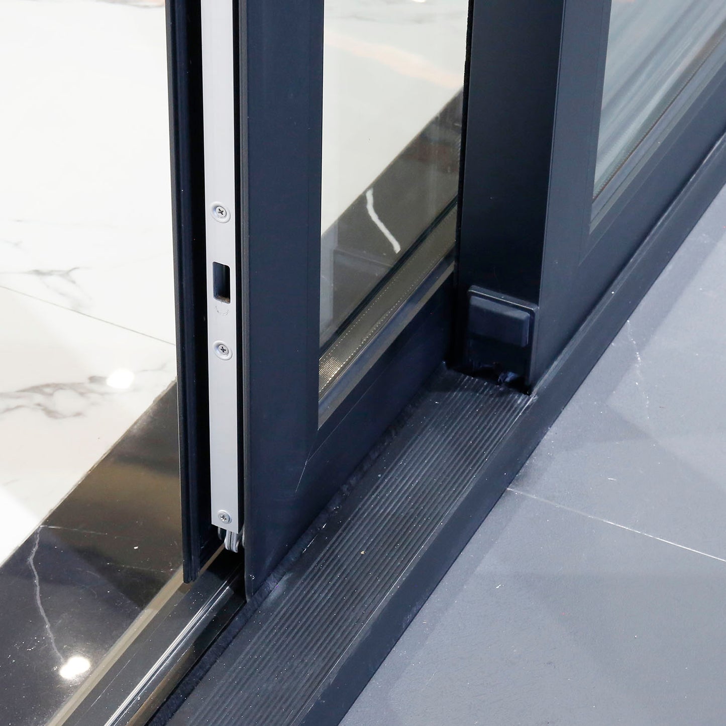 Custom New Design Aluminum Door Exterior Interior Double Glazed Water Proof Tempered Glass Sliding Door Patio Balcony Doors